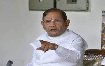 Sharad Yadav 120171021145815_l